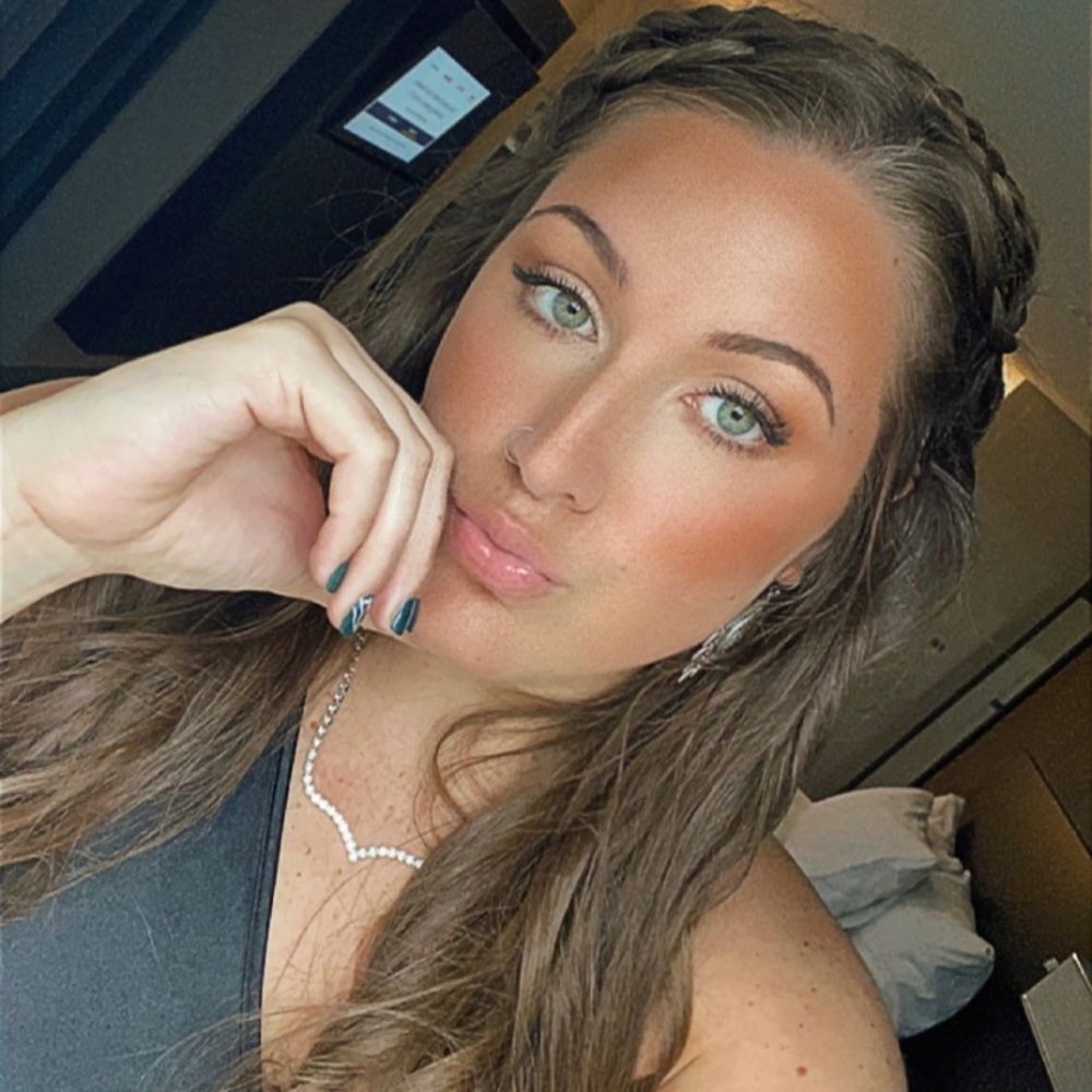 Meet your Posher, Aleah